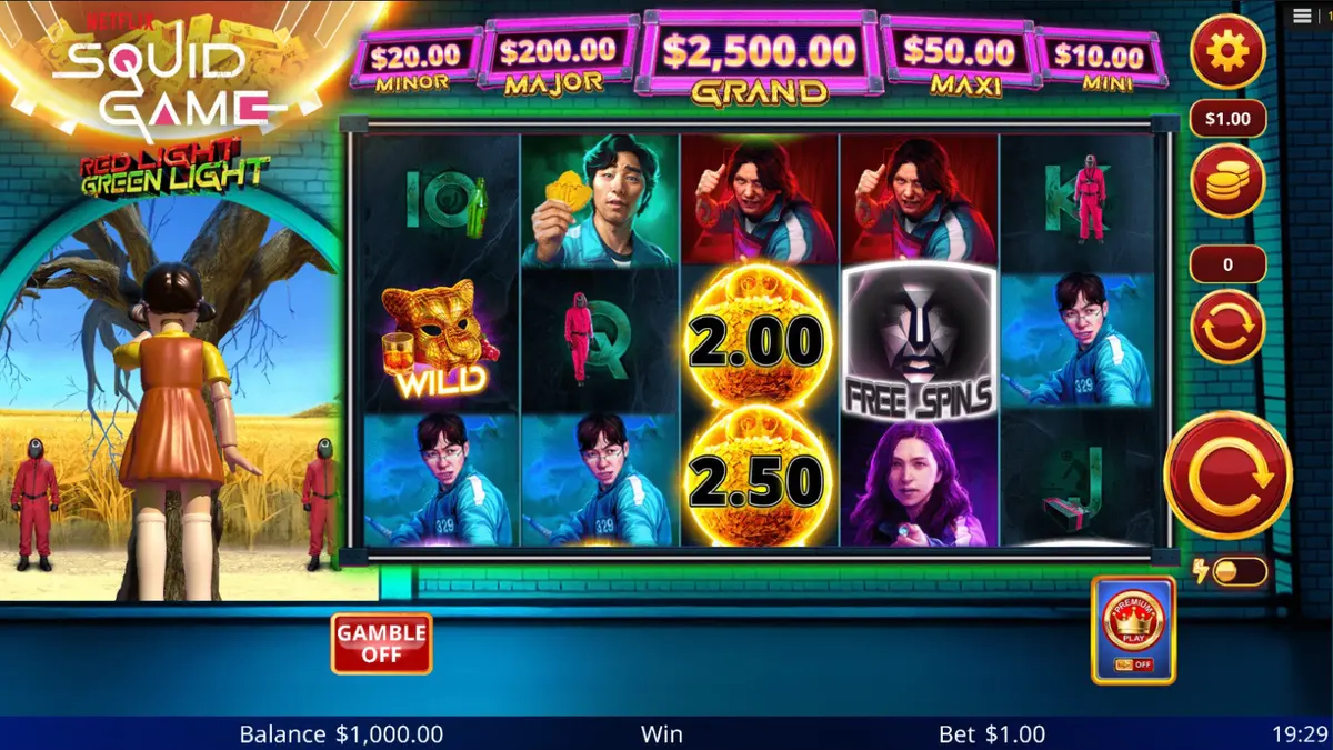 Tampilan visual slot Squid Game Red Light Green Light dengan latar belakang taman bermain yang ikonik